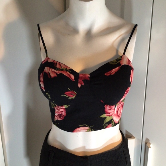 Guess Tops - 5/$25🌺GUESS🌺 FLORAL BUSTIER